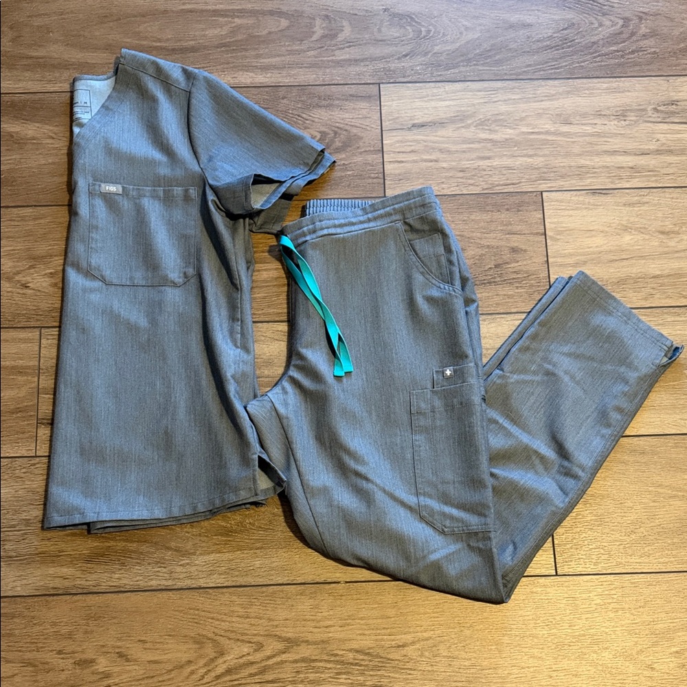 Figs Scrub Set